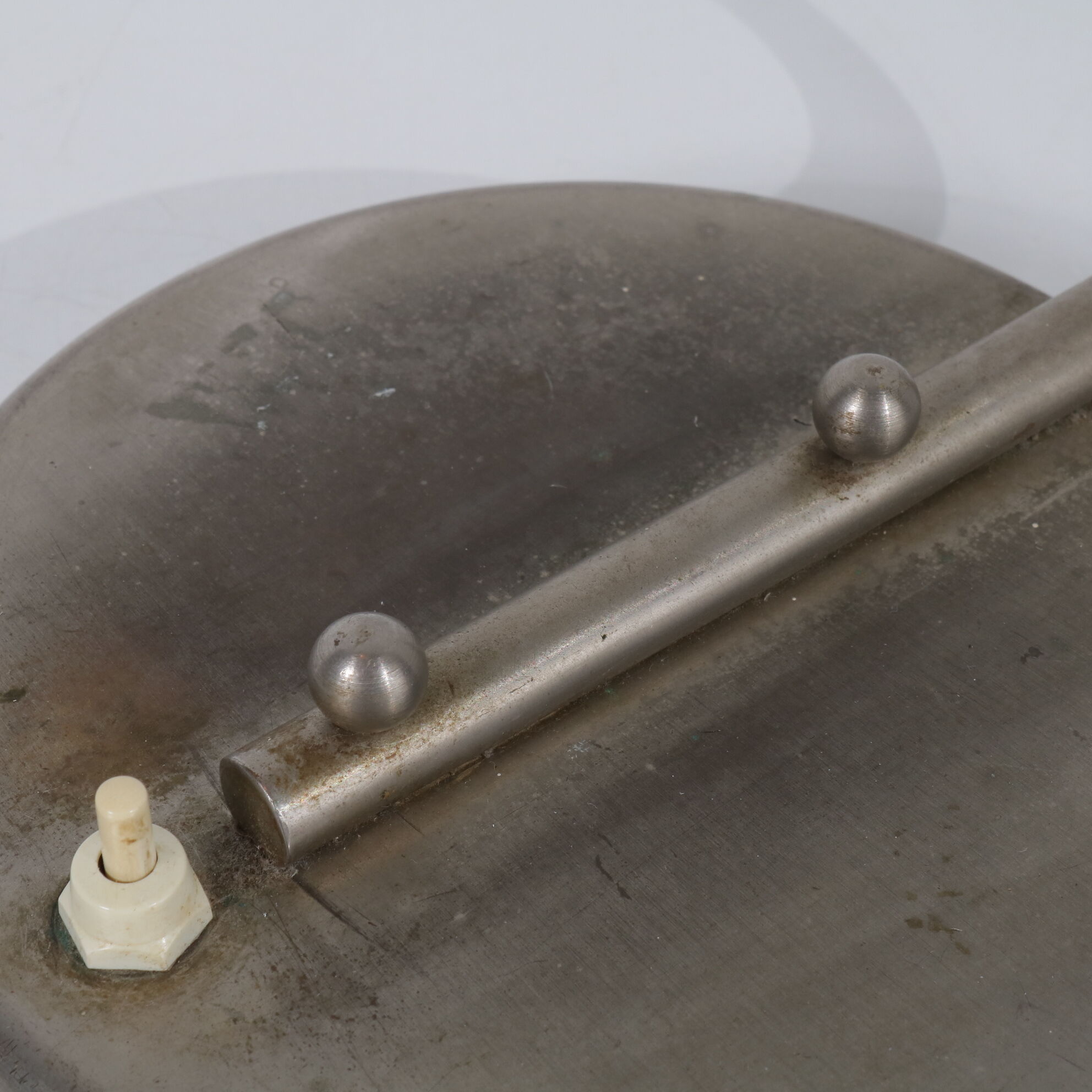 Chrome metal desk lamp  manufactured by Daalderop in the Netherlands 1930