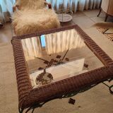 Coffee table in wrought iron, rattan and glass
