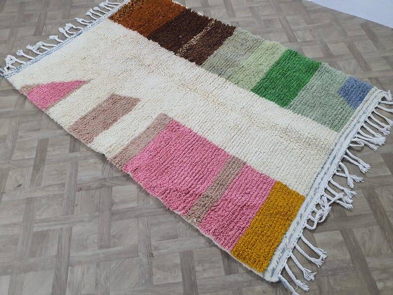 Authentic traditional handwoven Berber rug size 1.4/2.6 m
