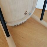 Chaises bistrot en bois clairt et noir