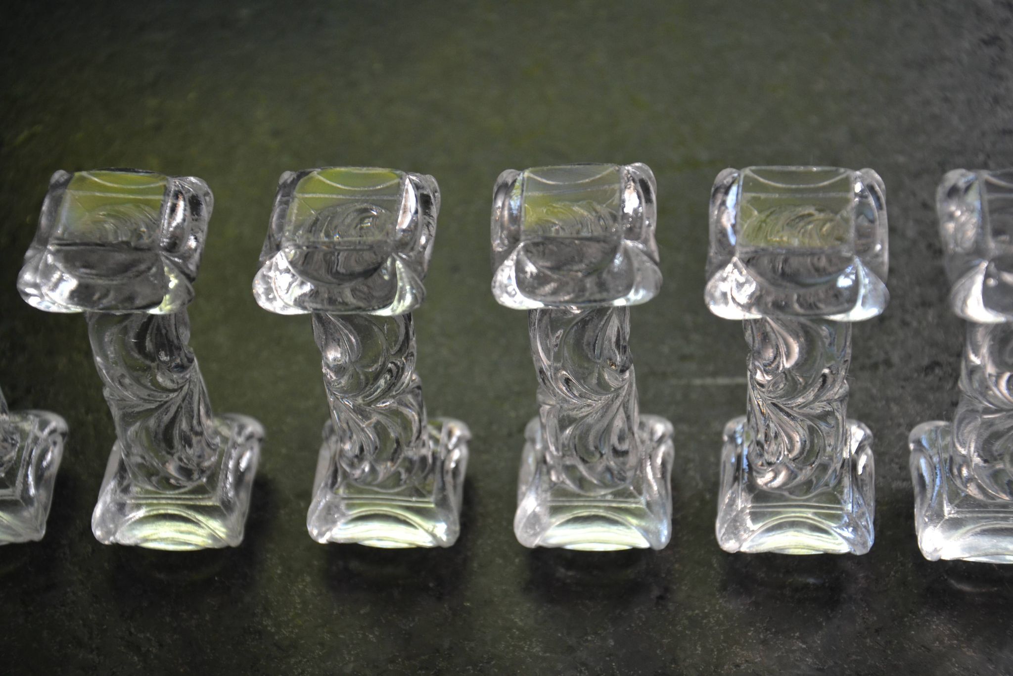 8 cutlery holders made of cut glass