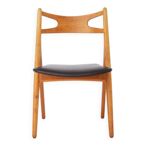 Chaise Sawbuck CH29 par - hans