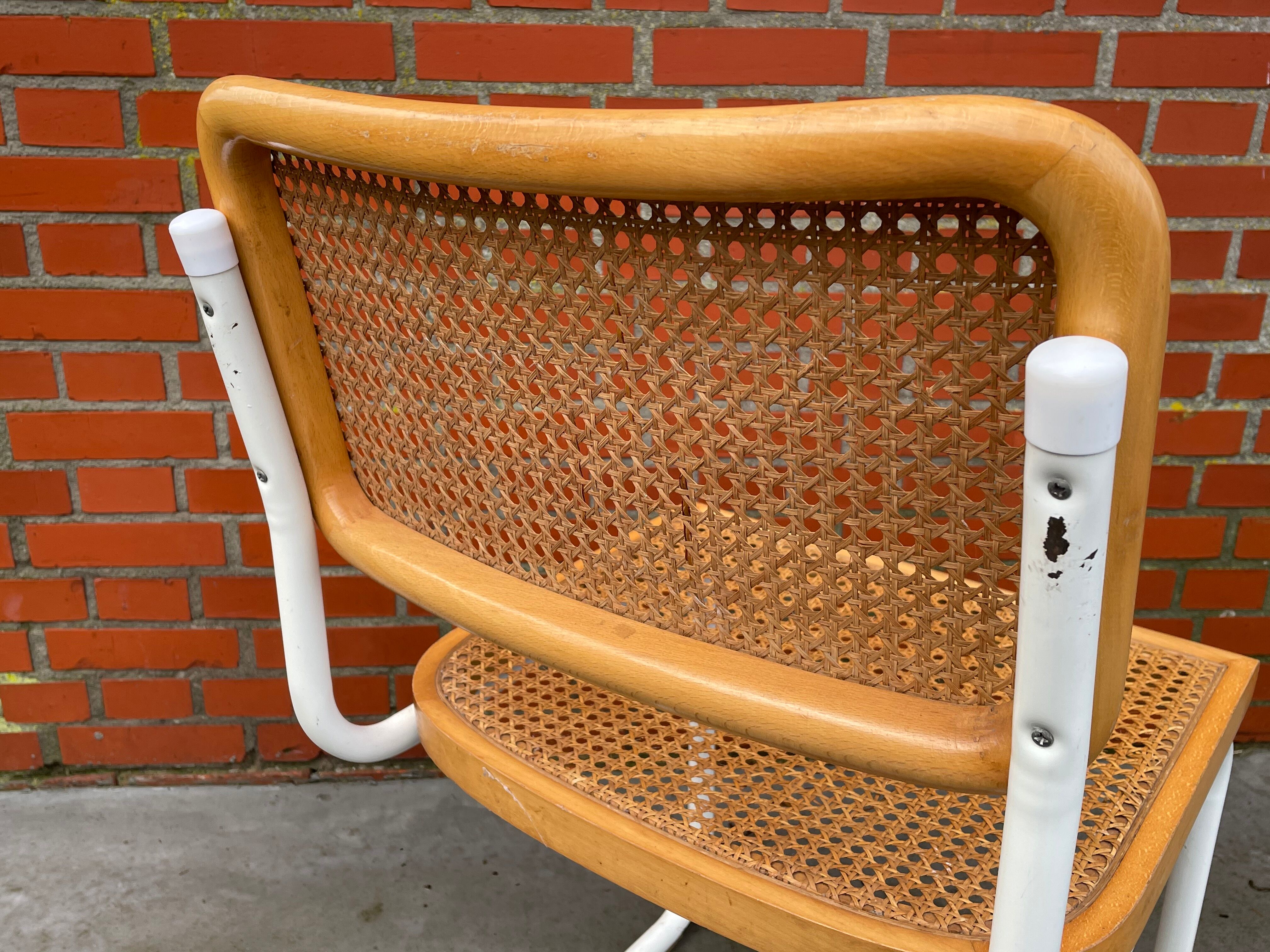 Ensemble de 4 chaises modèles Cesca de Marcel Breuer