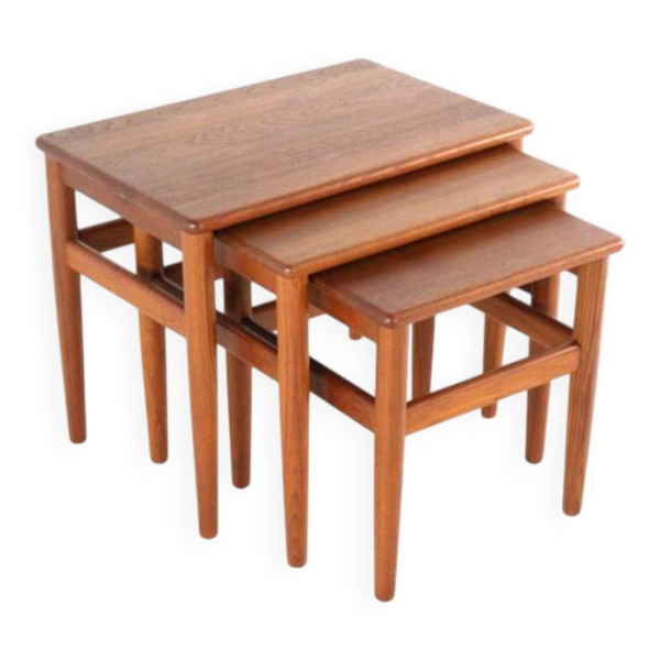 Ensemble de 3 tables gigognes danoises en teck - design moderne du milieu du siècle