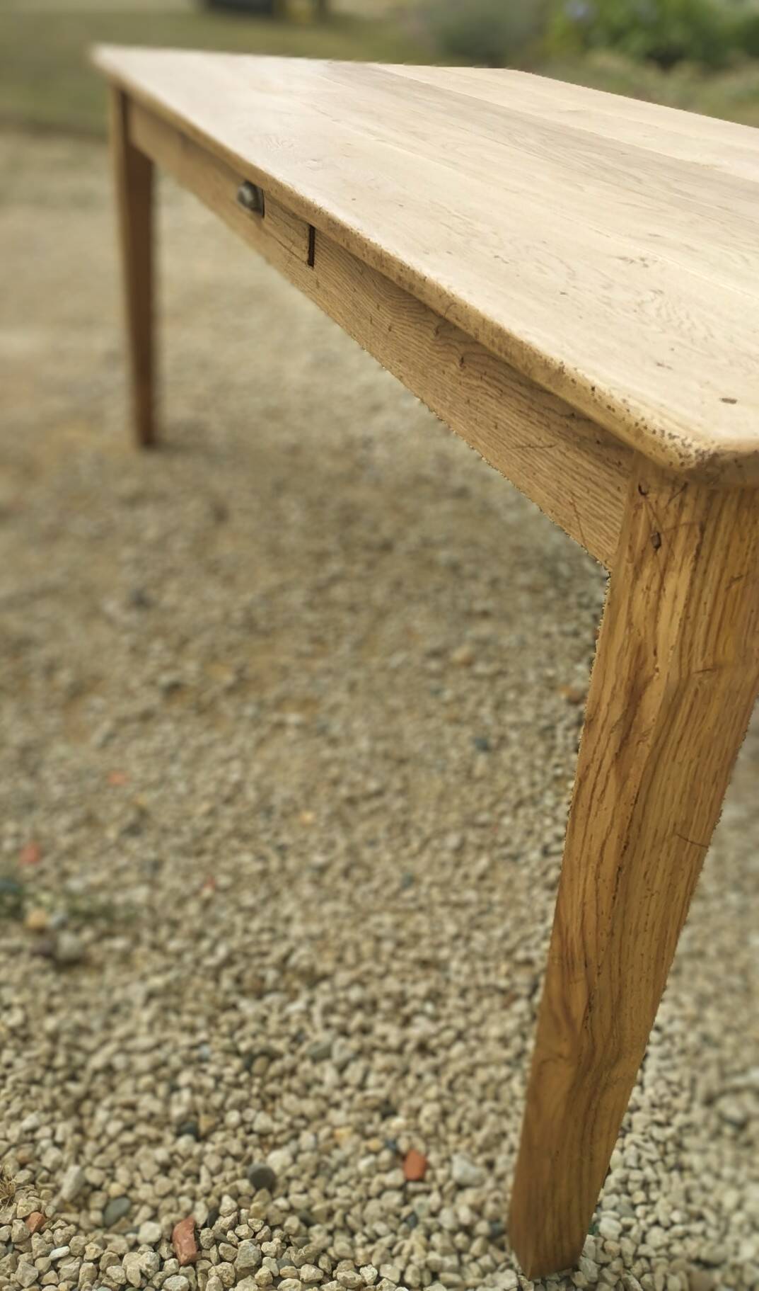 Rustic farmhouse table in solid oak with antique patina finish 200 x 90