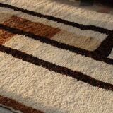 Handmade Berber Beni Ouraine rug, size 150 x 250 cm