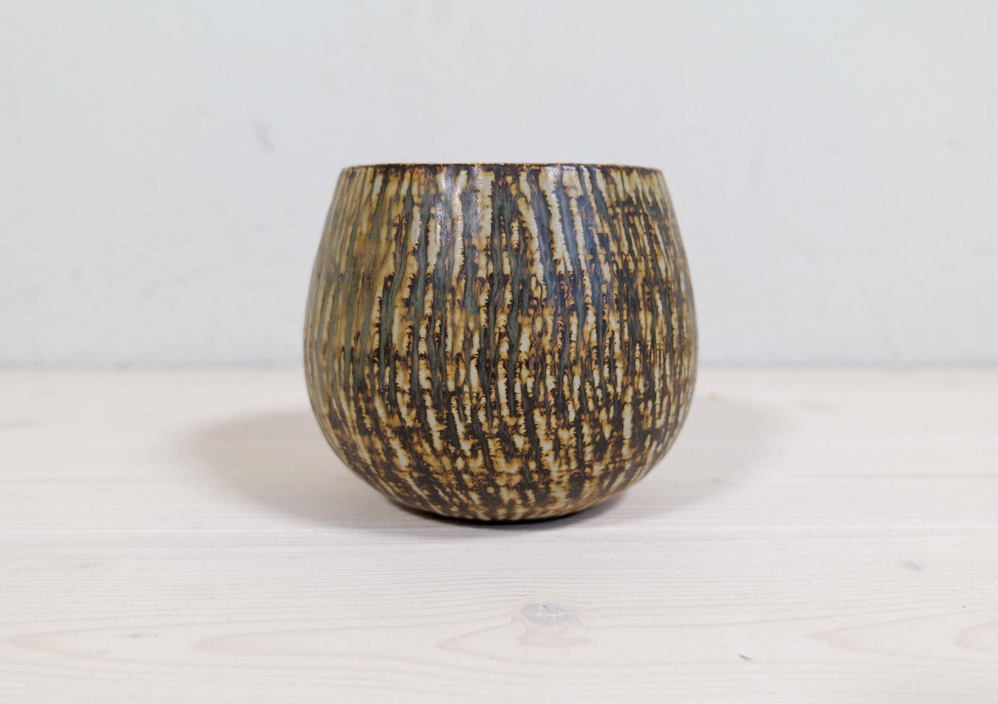 Modern Ensemble from the Mid-Century of 4 Ceramic Pieces Rubus Gunnar Nylund Rörstrand, Sweden