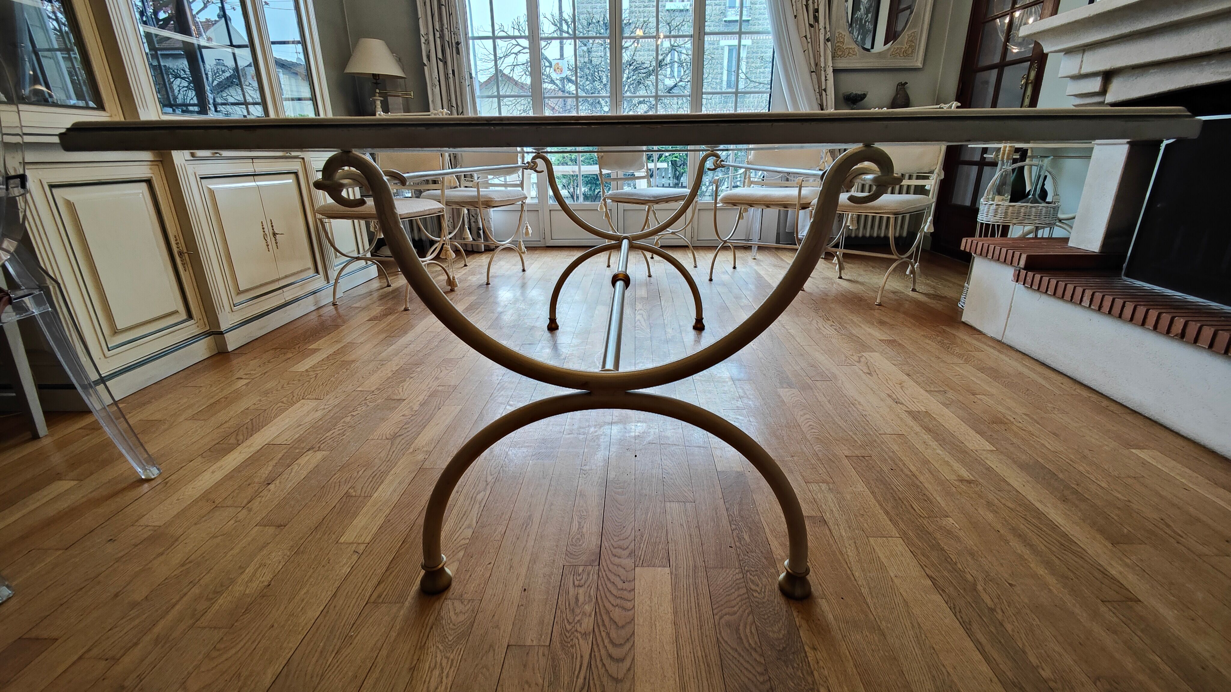 Dining table & 6 white wrought iron chairs Roche Bobois romantic style