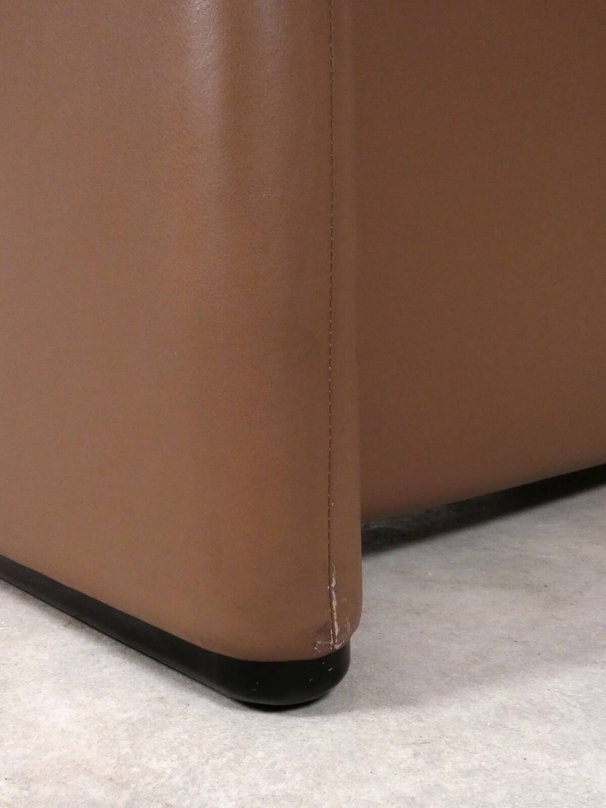 Set of Cassina Maralunga 2 seaters in mocca leather