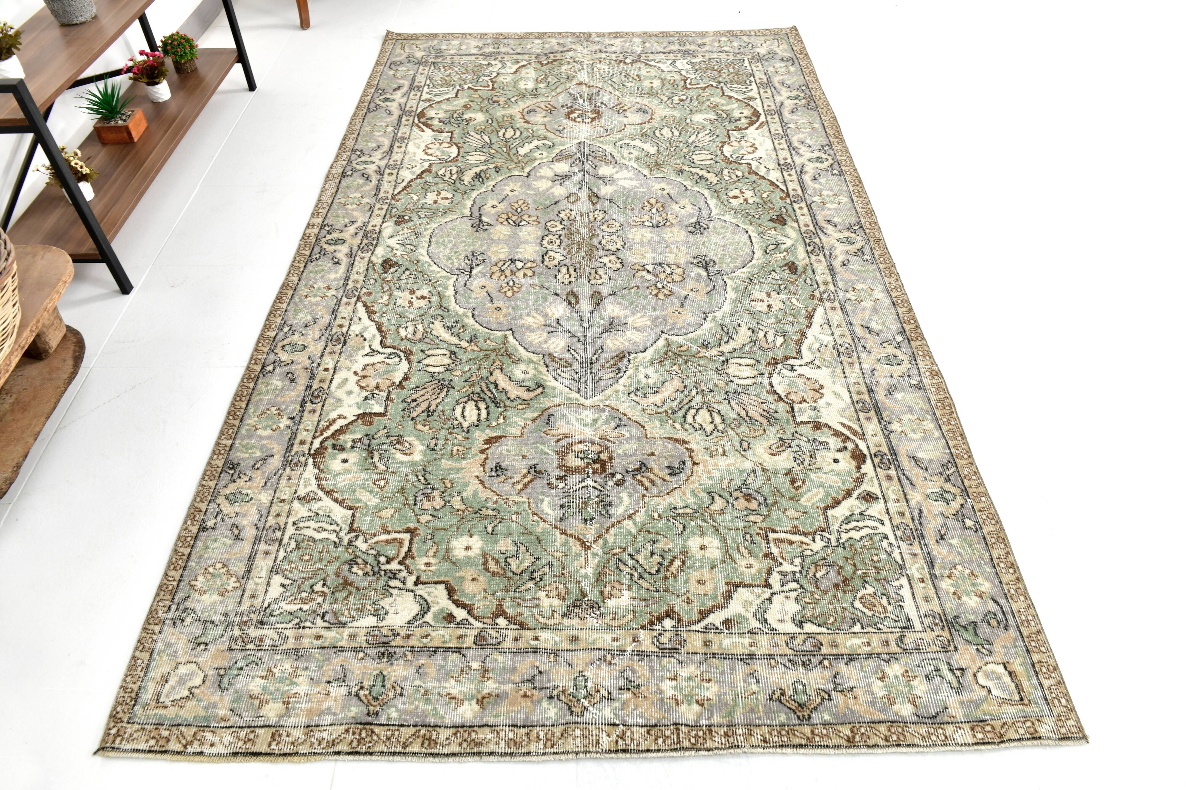 5x9 Sage Green Vintage Oriental Madallion Carpet, 169x280Cm