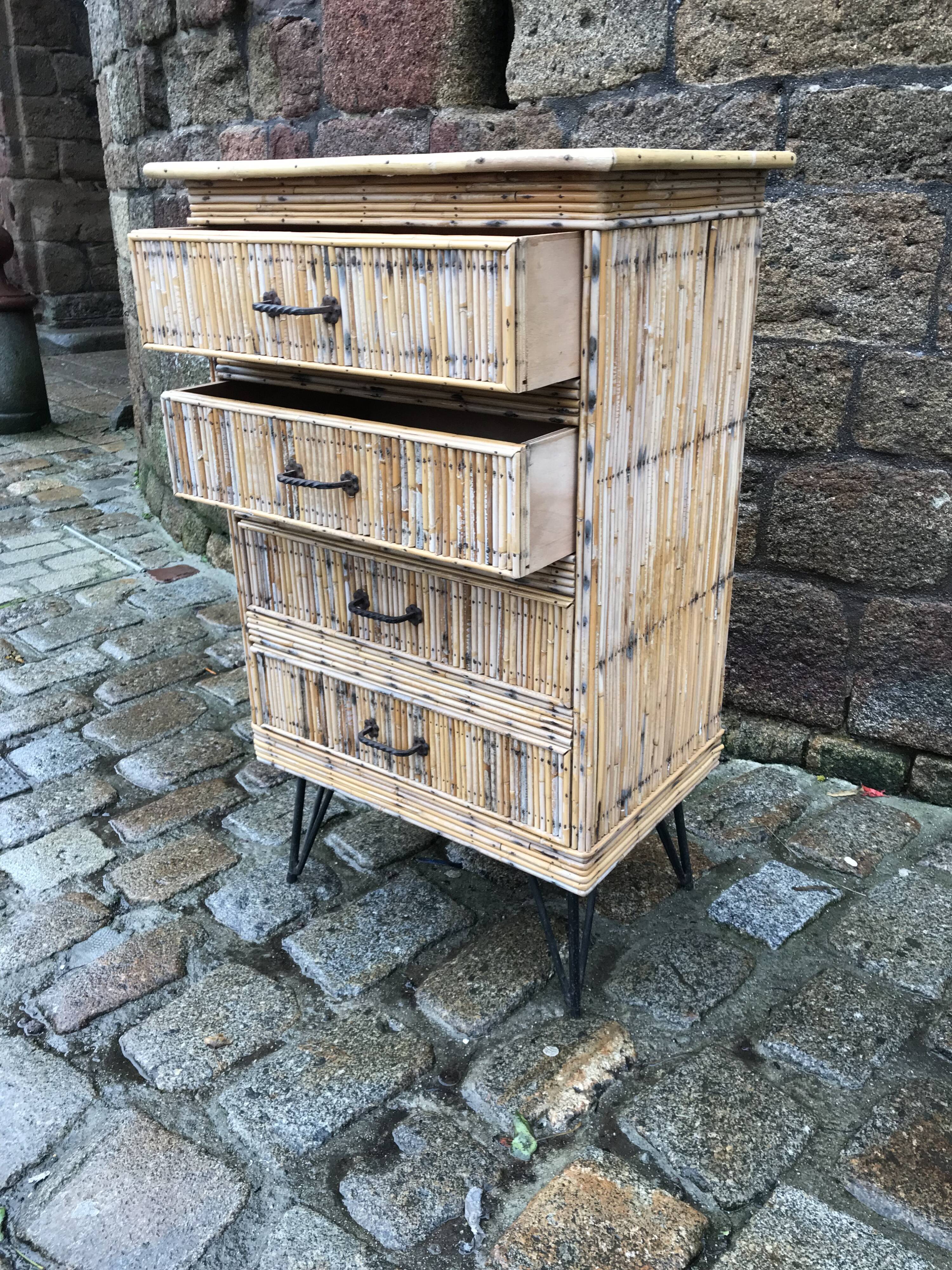 Commode en rotin tiroirs années 1960