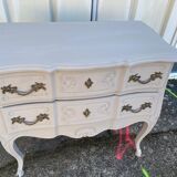 Commode sauteuse