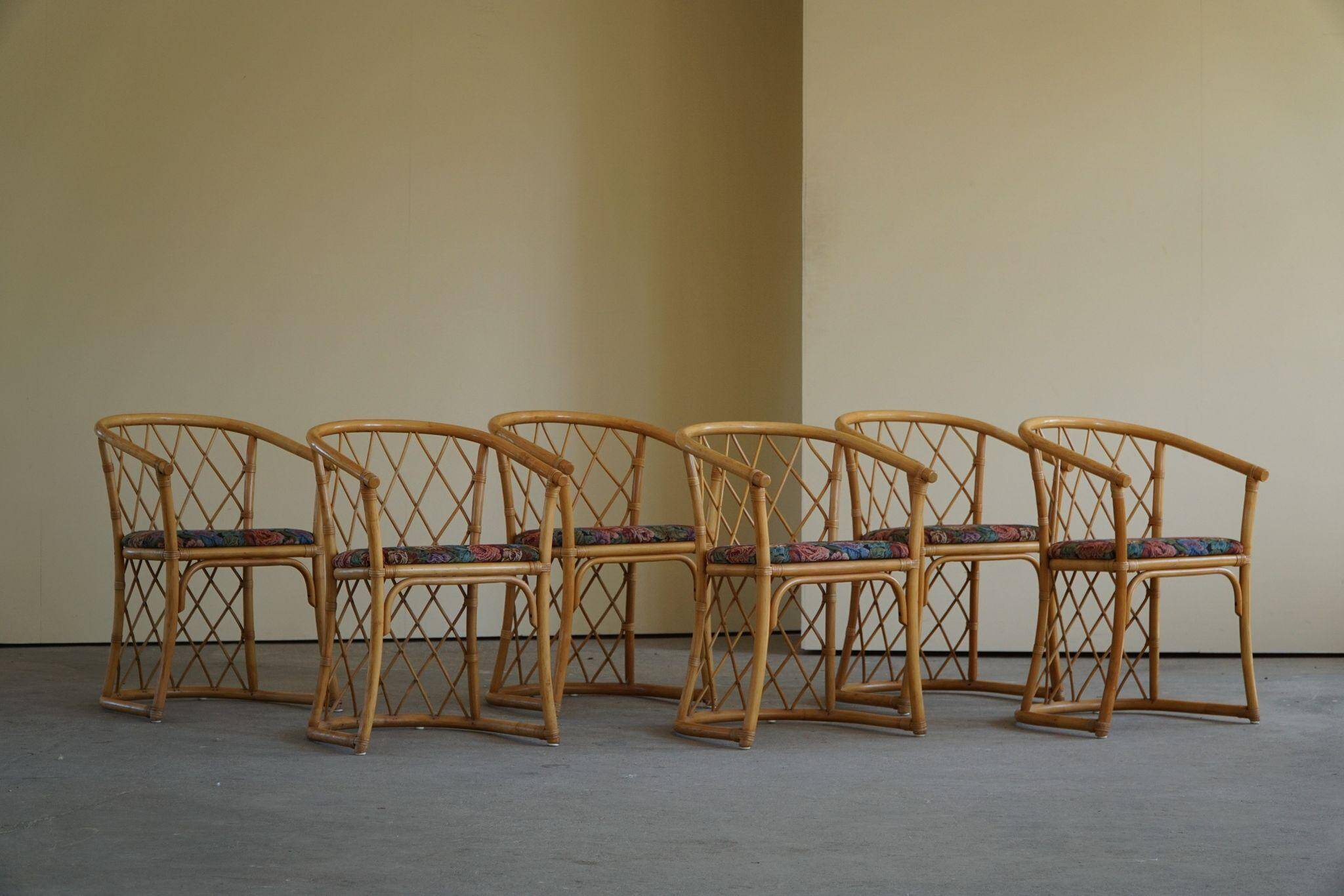 Set of 6 sculptural vintage bamboo dining chairs, modern Danish design, made in the 1960s.