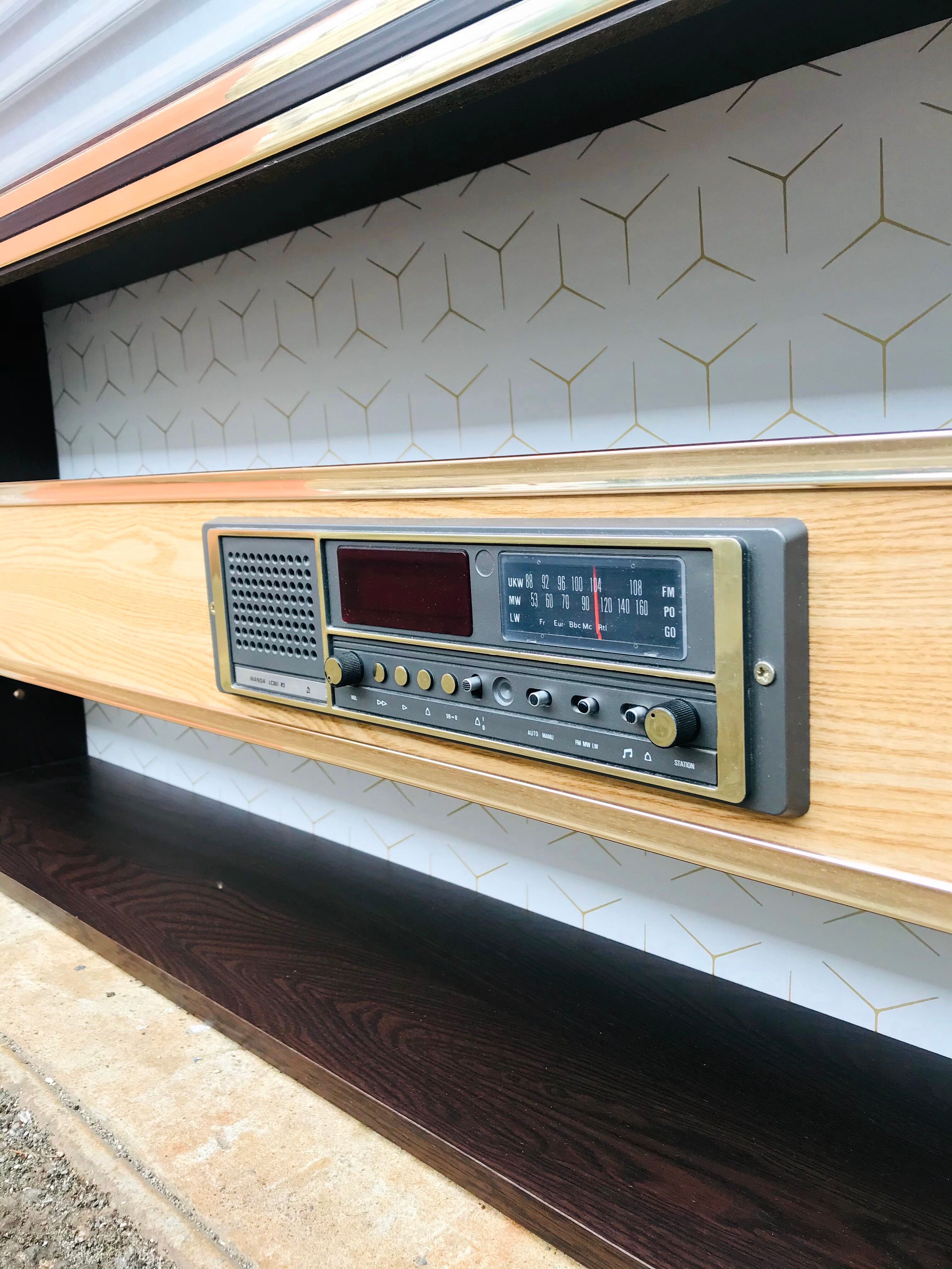 Wanda radio headboard