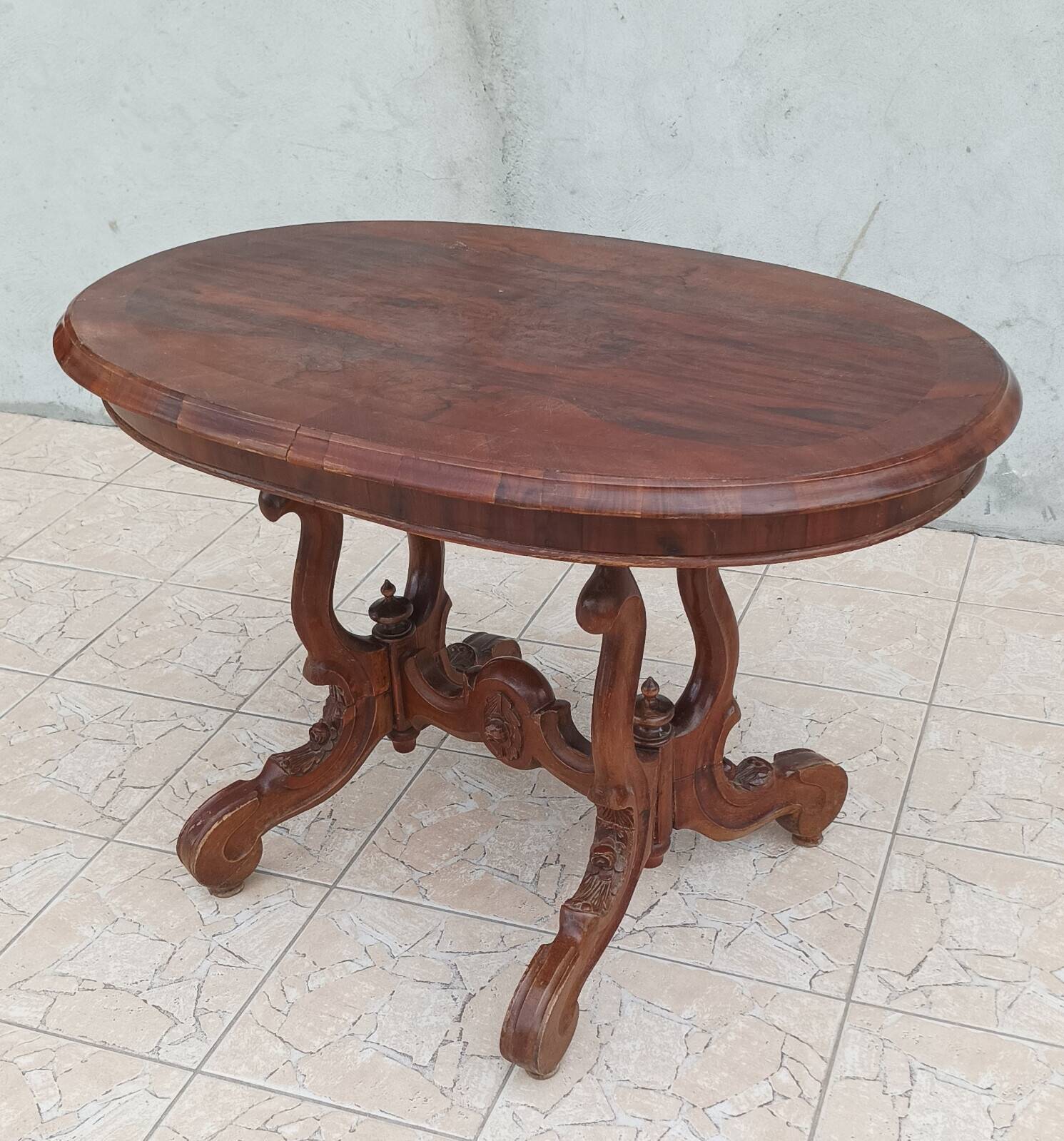 Napoleon III guéridon table in walnut