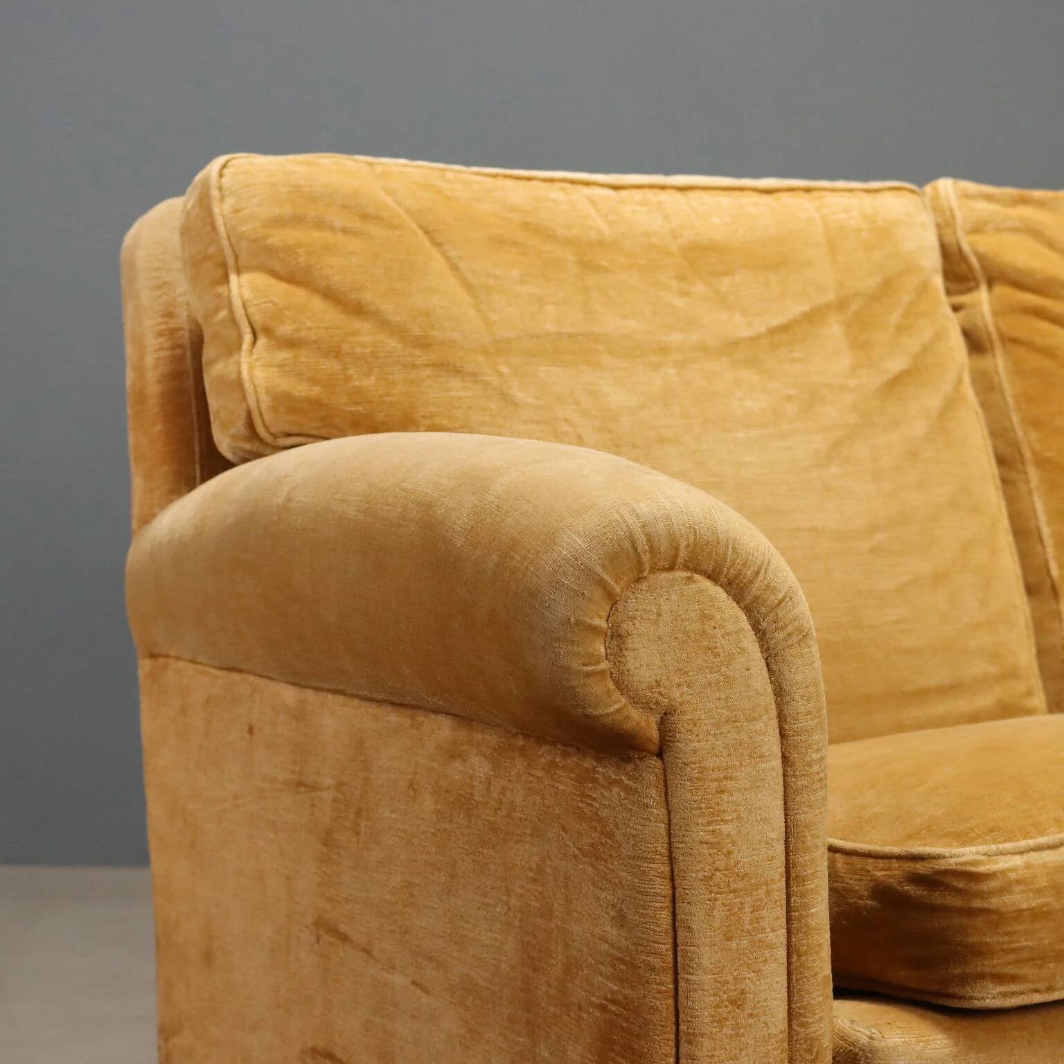 Two-seater velvet sofa from the 1950s to be restored.