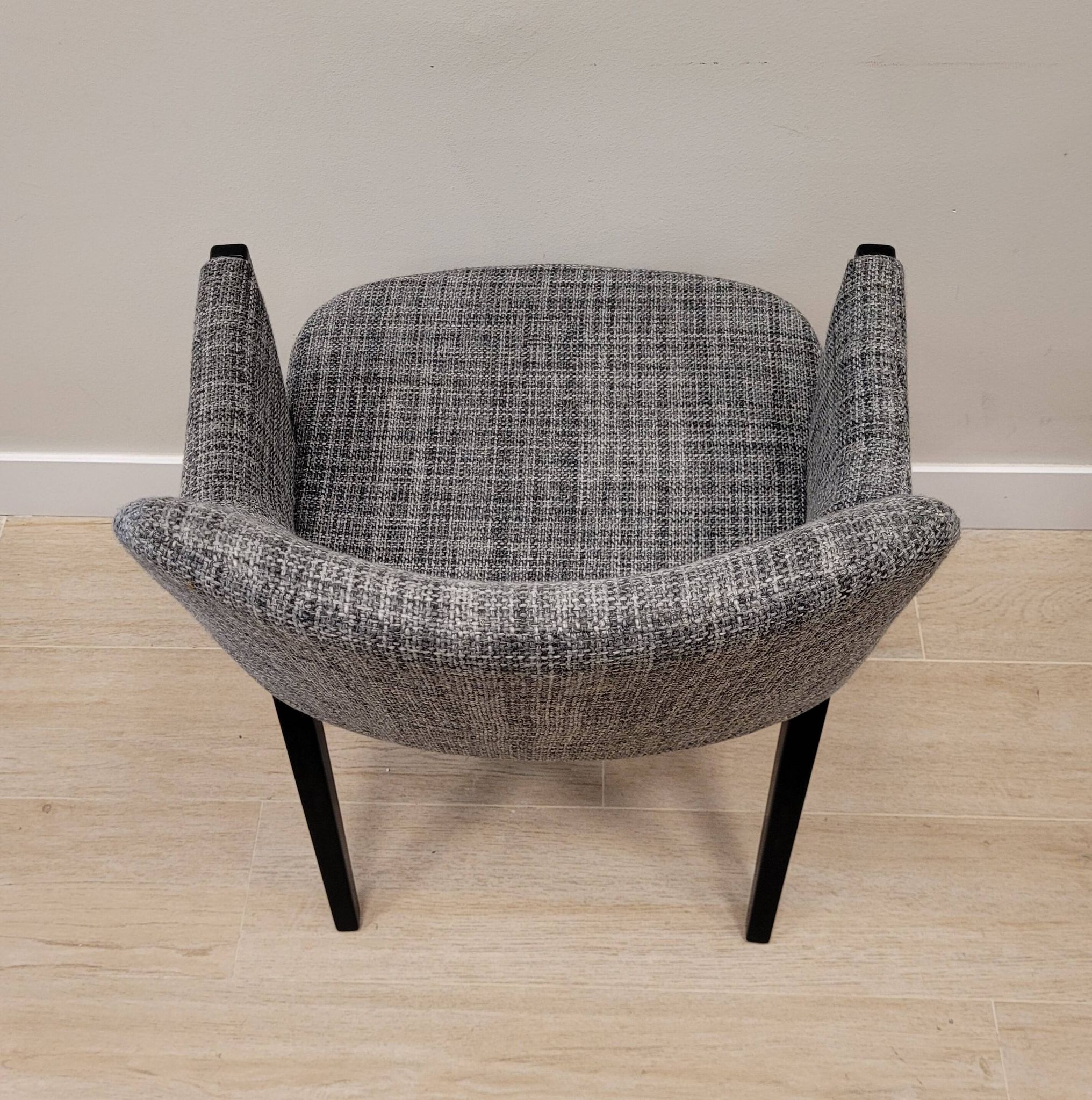 Silla “Kompass” designed by Roberto Tapinassi & Maurizio Manzoni, Roche Bobois,