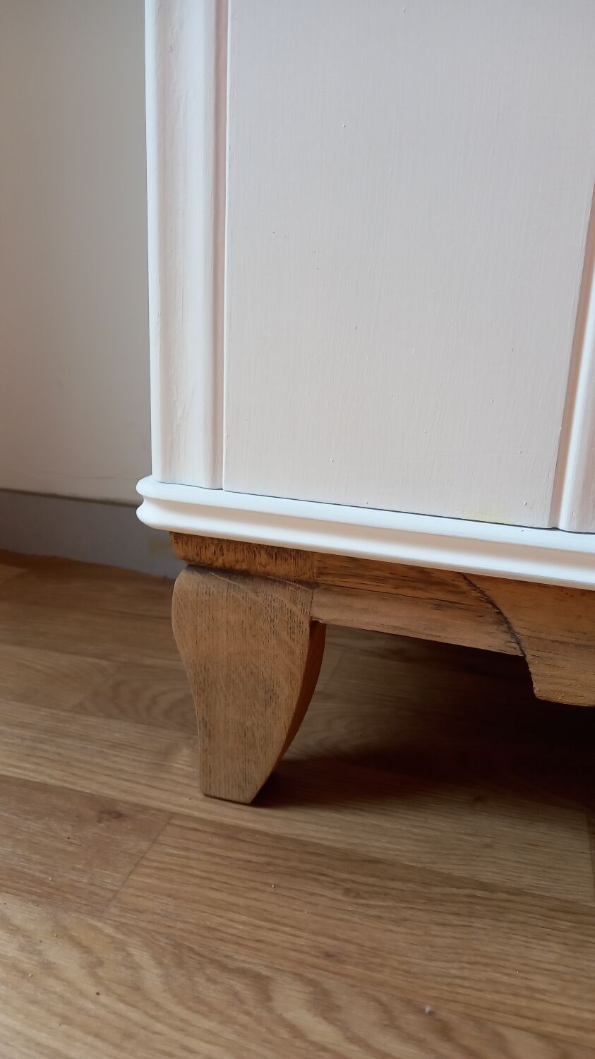 Artdeco bedside buffet