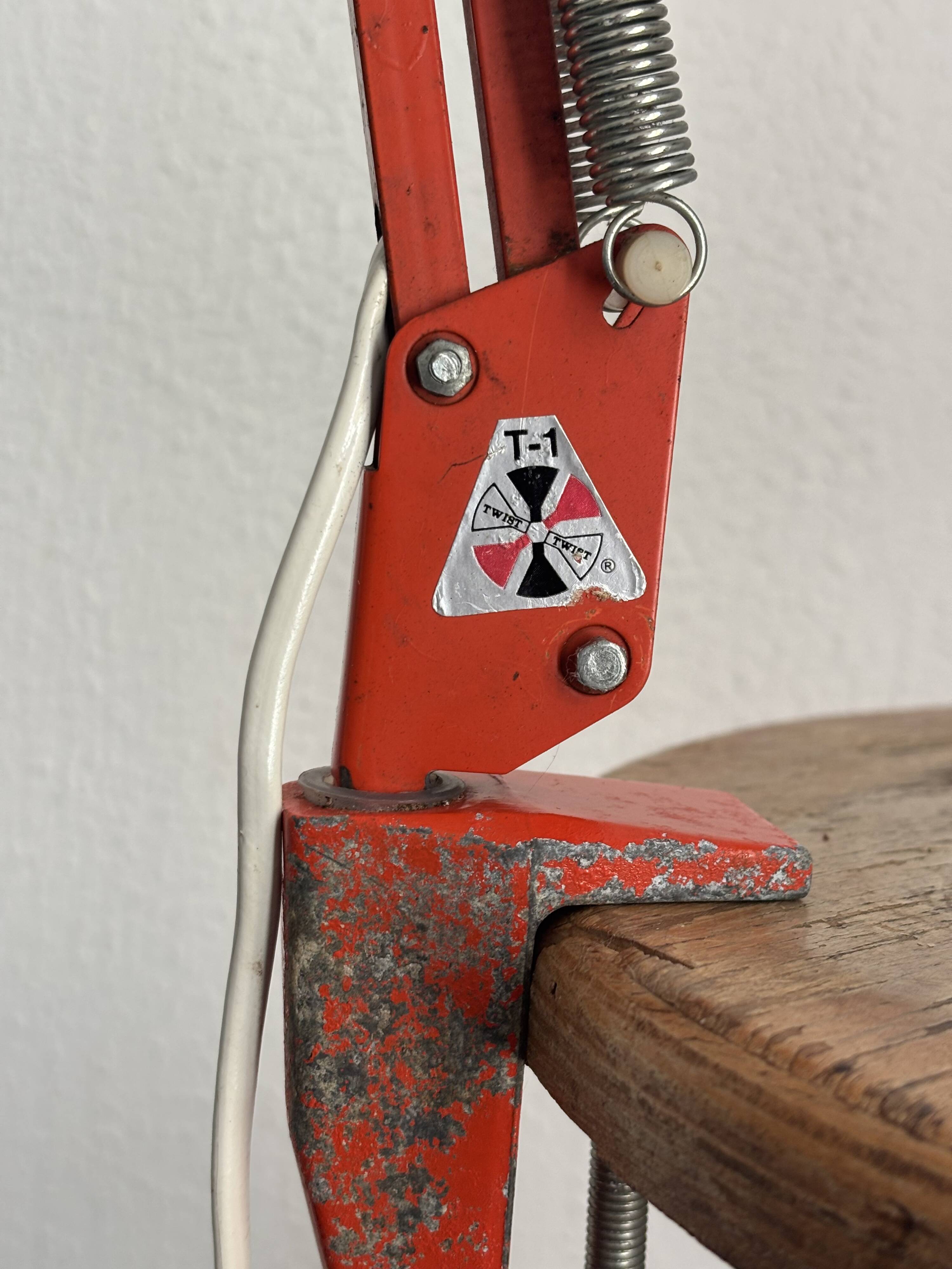 Vintage 1970s architect lamp Carrot Twist T1 - 65 cm