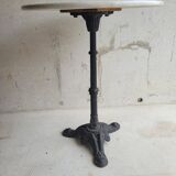 Round table bistro in white marble