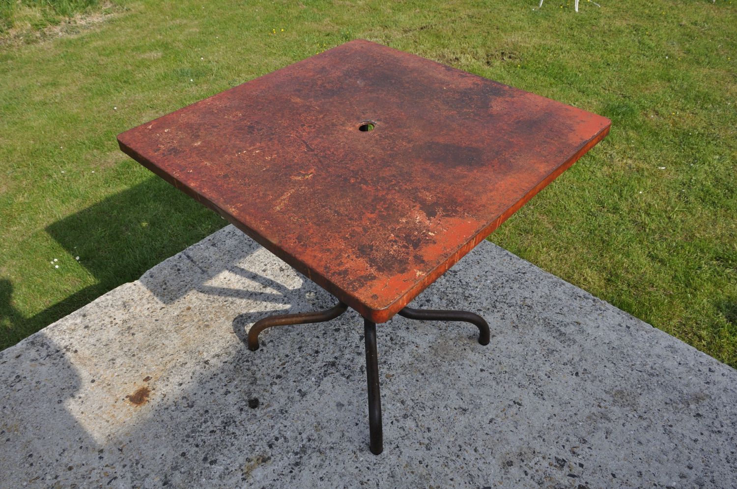 Bistro table old tolix garden 50 60
