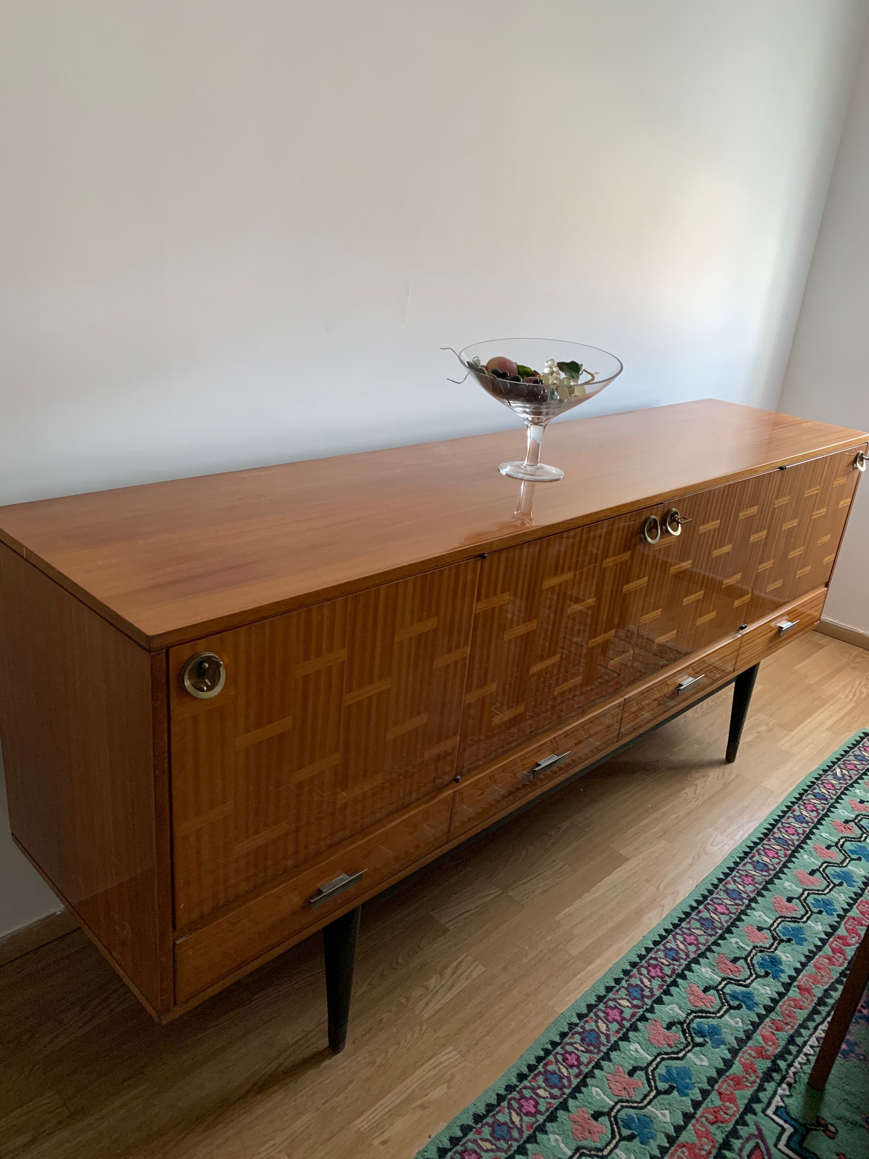 Sideboard