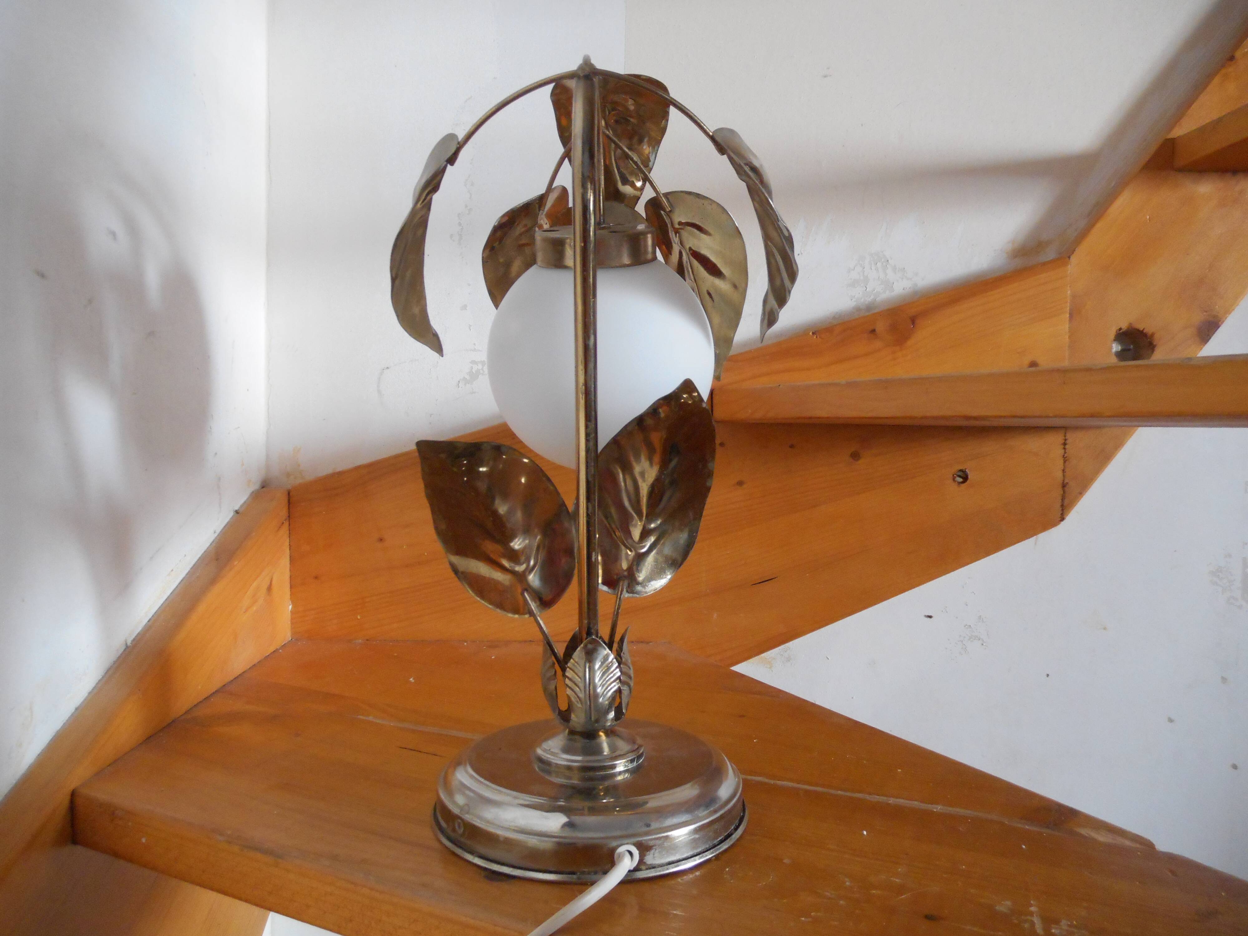 lampe fleur laiton et opaline