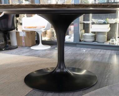 Eero saarinen (1910-1961) - knoll edition, oval marble table 244 cm x 137 cm