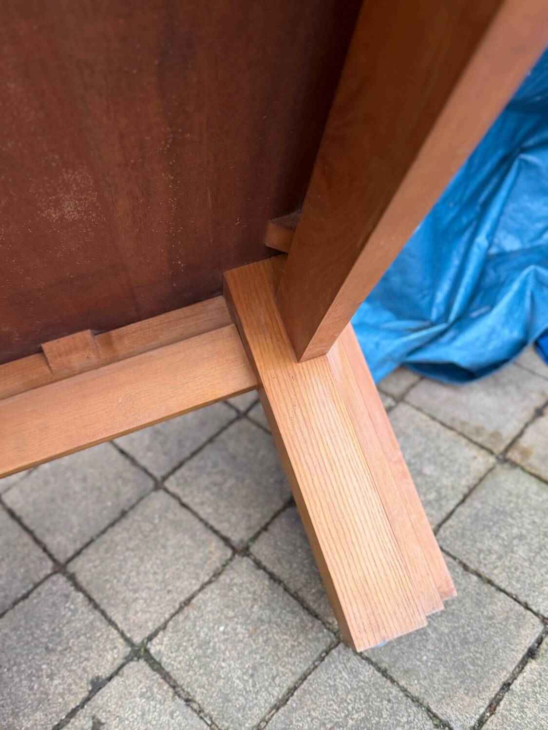Vintage coffee table in solid elm from the 1970s.