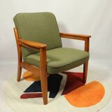 Fauteuil vintage vert boucle 1960 Scandinavian design