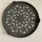 Staub cast iron trivet