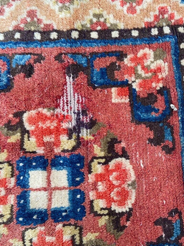 Chinese carpet antique square eliminated 66x61 cm