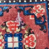 Chinese carpet antique square eliminated 66x61 cm
