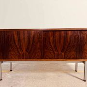 Small enfilade, 142 cm long, with 2 doors in rosewood.