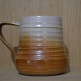 Tasse en grès torsadée