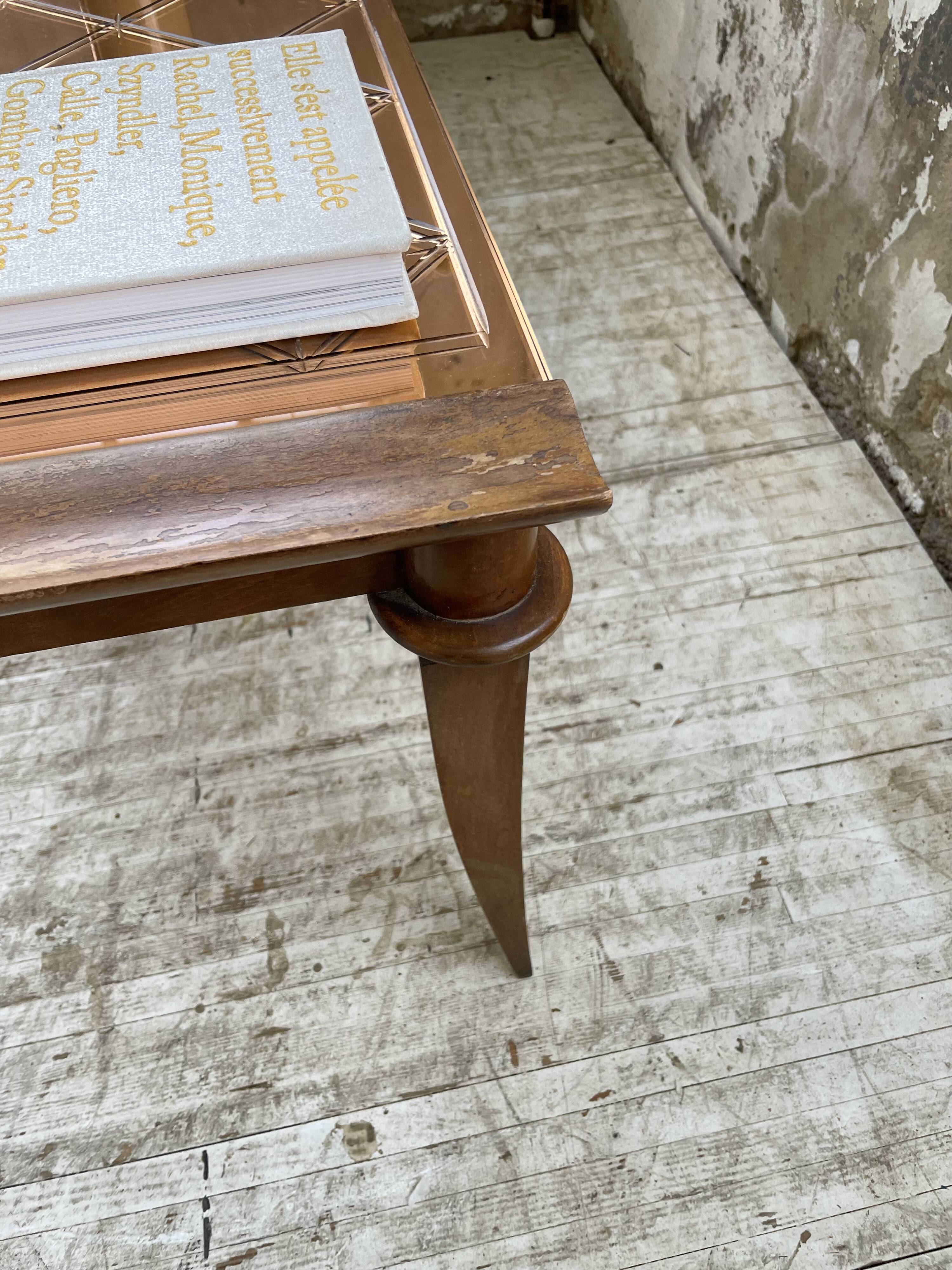 60s coffee table with pink mirror