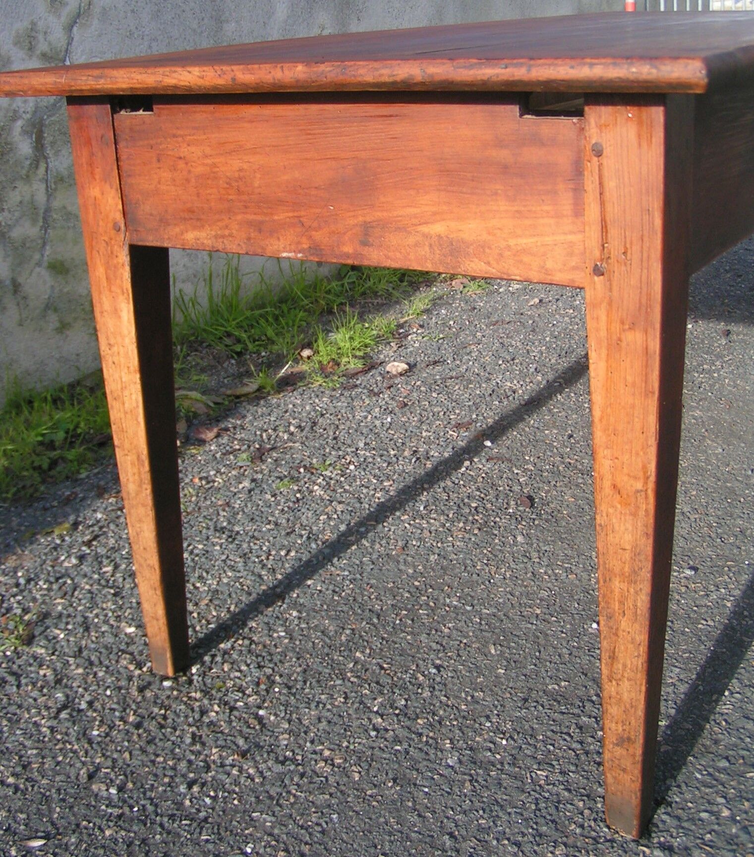 Farm table