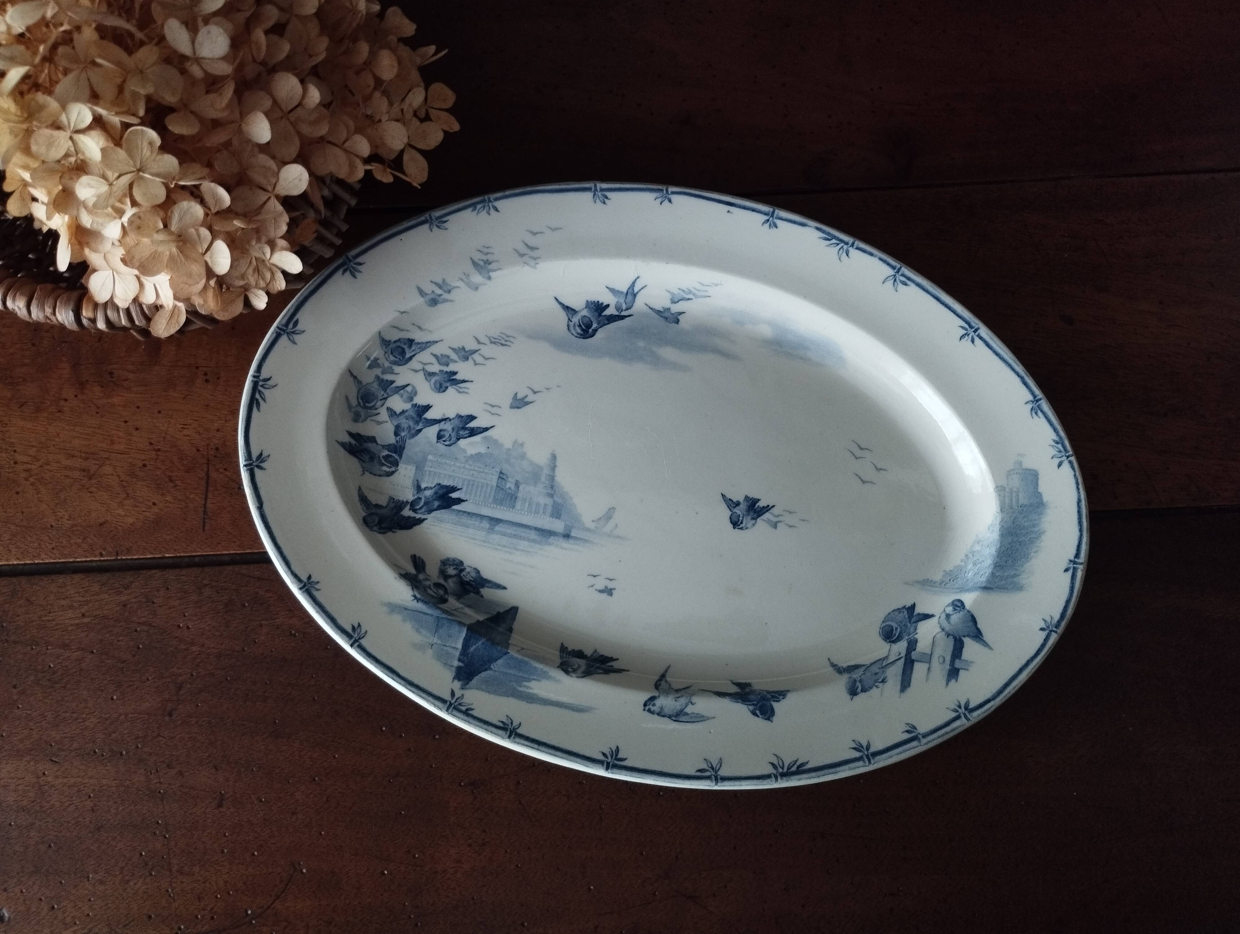 GIEN oval dish “Flight of birds”. 1900 Art Nouveau tableware.