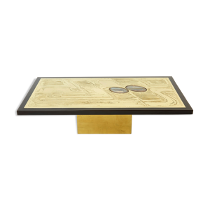 Table basse Belge en laiton gravé