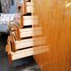 Buffet scandinave vintage en bois, bahut vitrine tchèque, meuble bar années 60