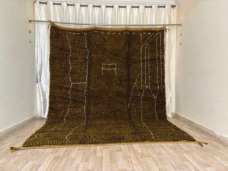 Moroccan Berber rug made of pure wool, handcrafted, size 140 x 260 cm.