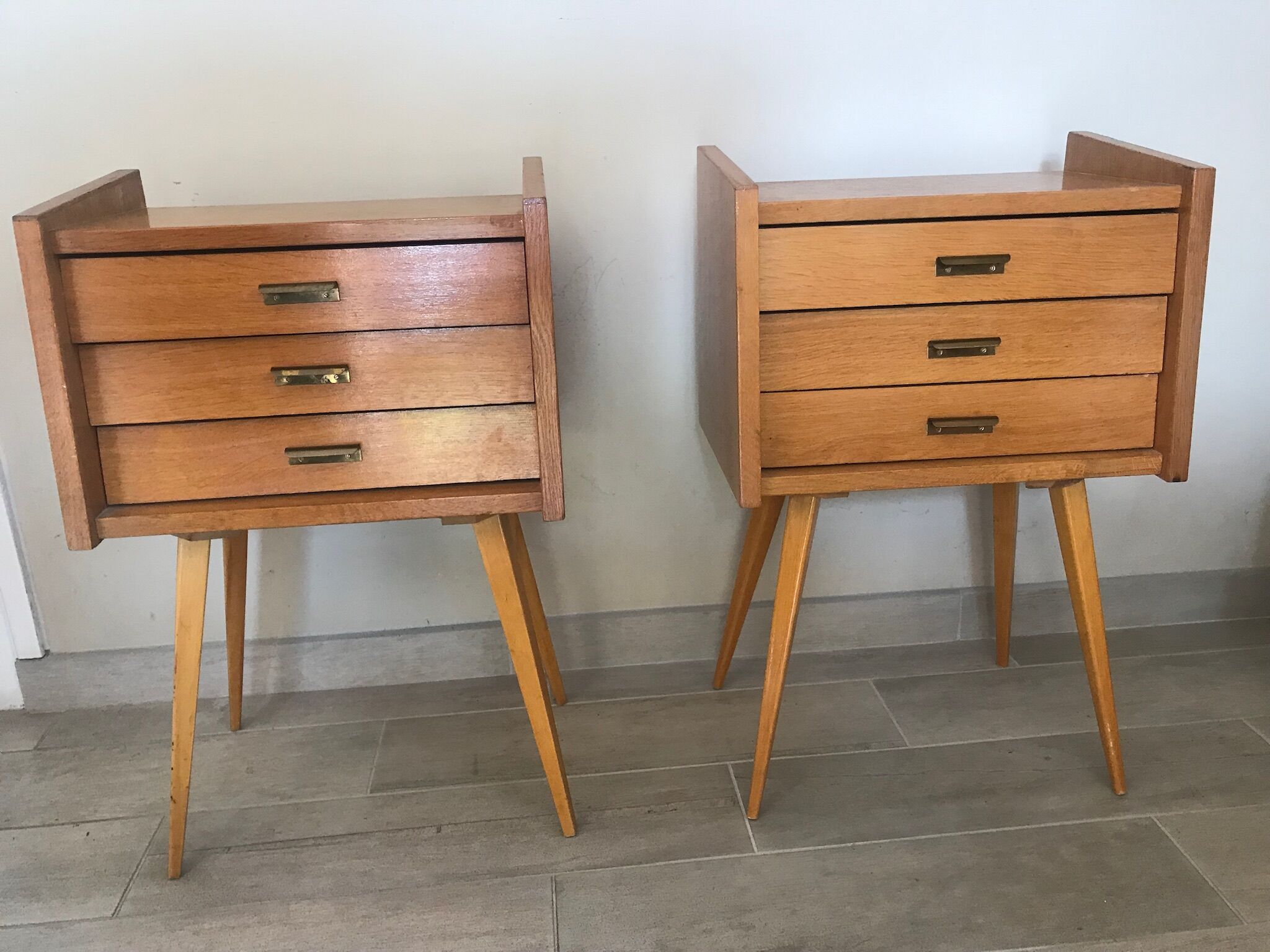 Paire de chevets pieds compas vintage années 60
