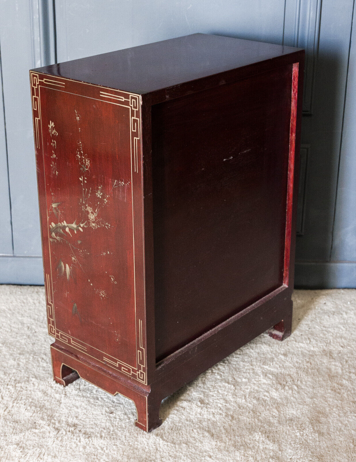 Chinese furniture XXth Red lacquer Decor of branches and birds