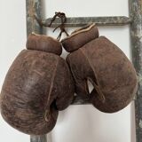 Ancienne paire de gants de boxe en cuir