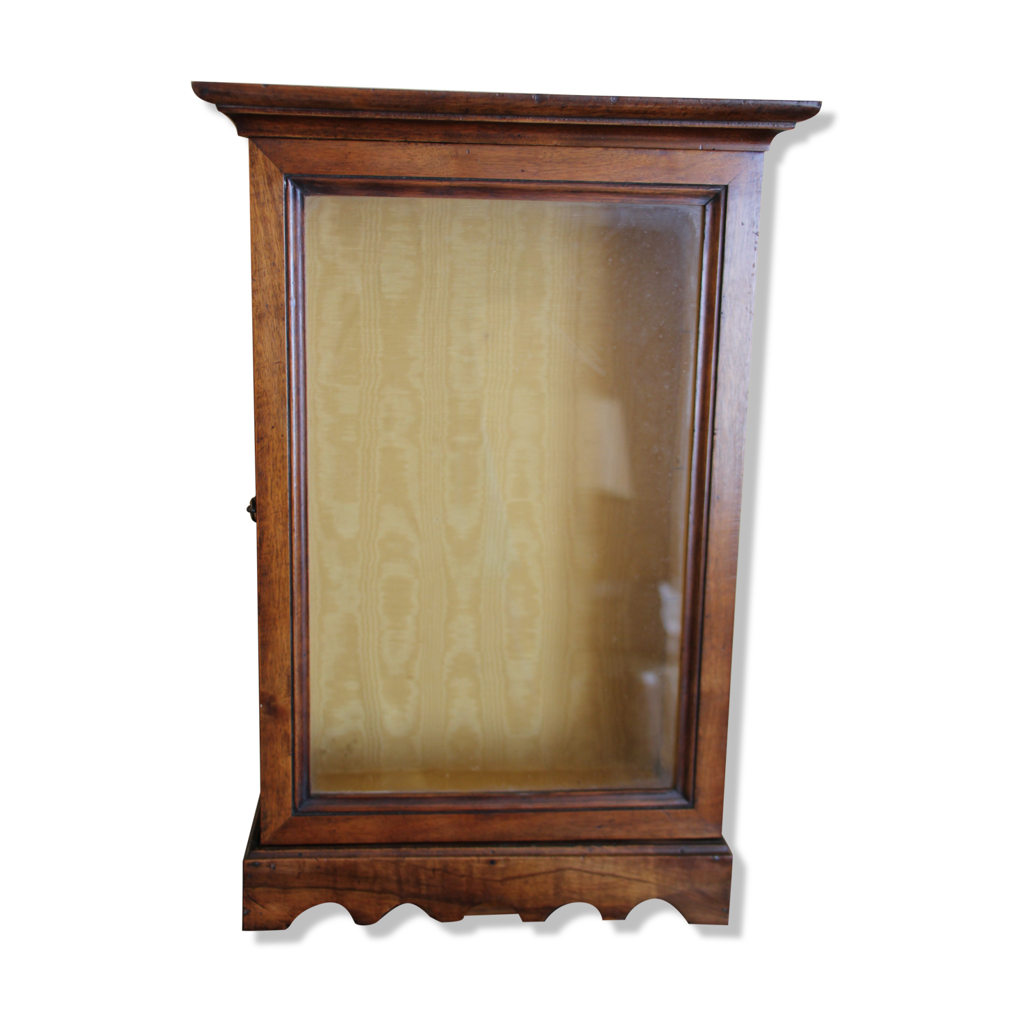 Nineteenth wooden showcase