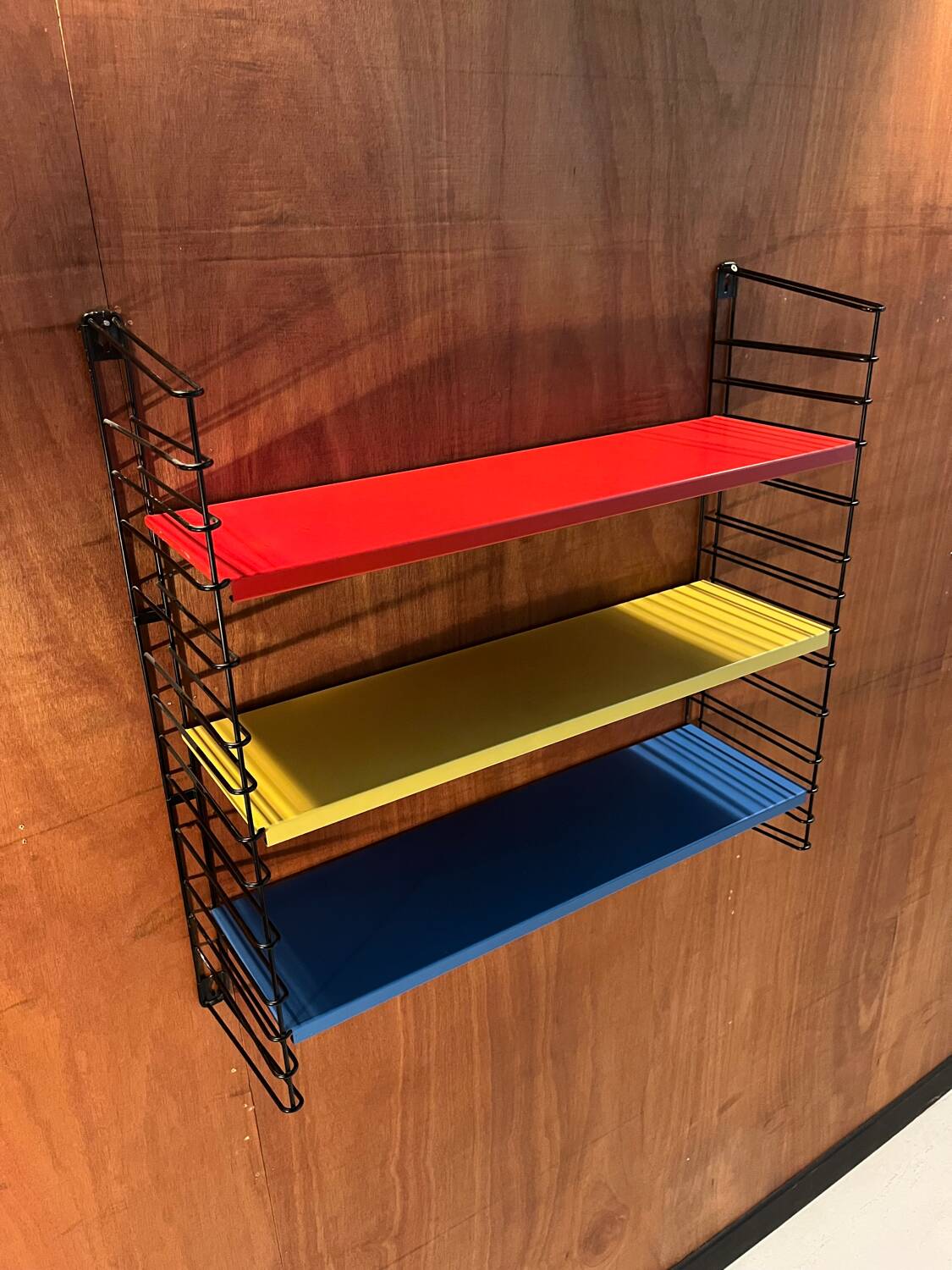 Étagère vintage Tomado Holland 1960