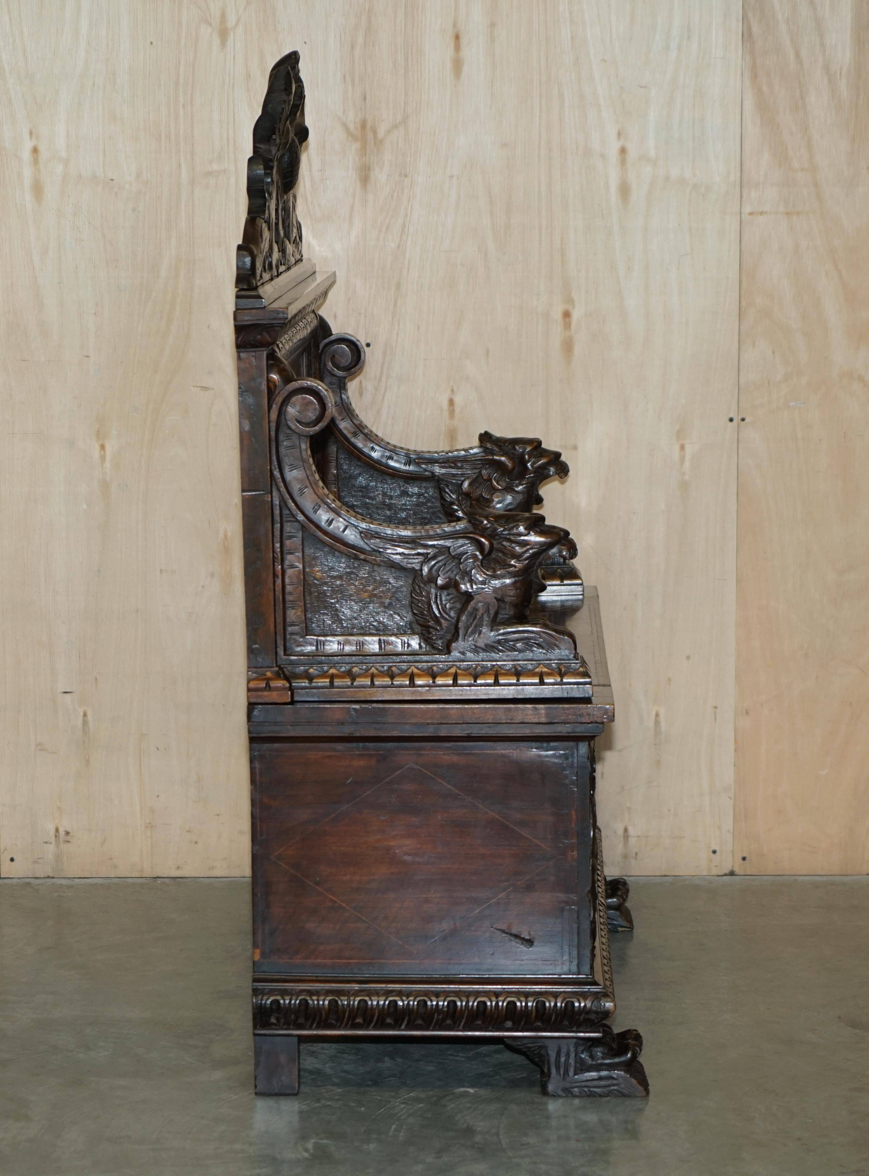 Banc Monks Antique Sculpté Lion Griffon 1860 avec Rangement
