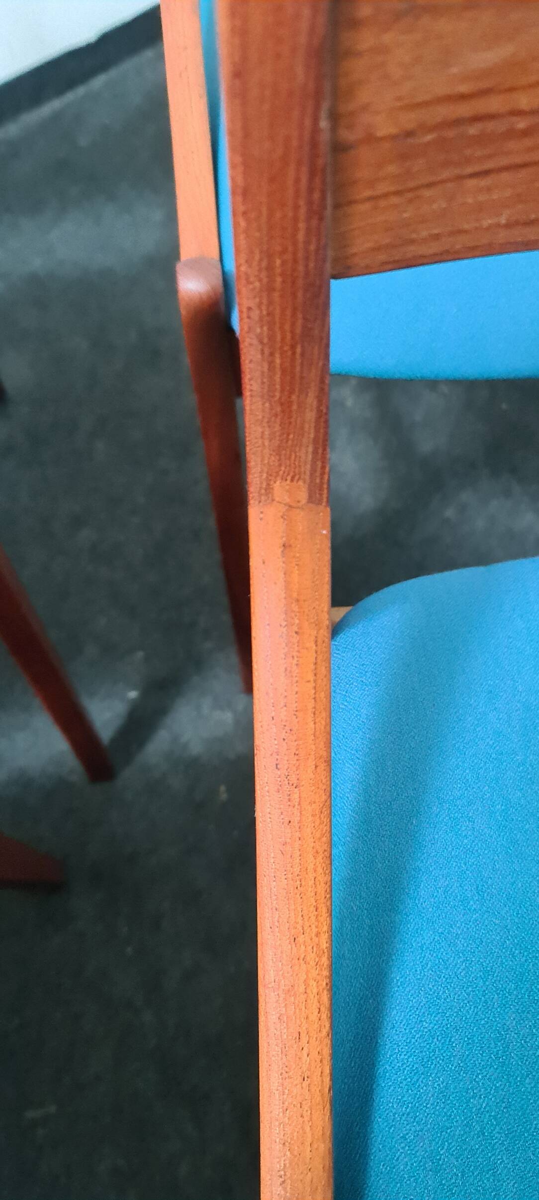A set of 6 Vintage Danish design dining chairs by Vestervig Eriksen