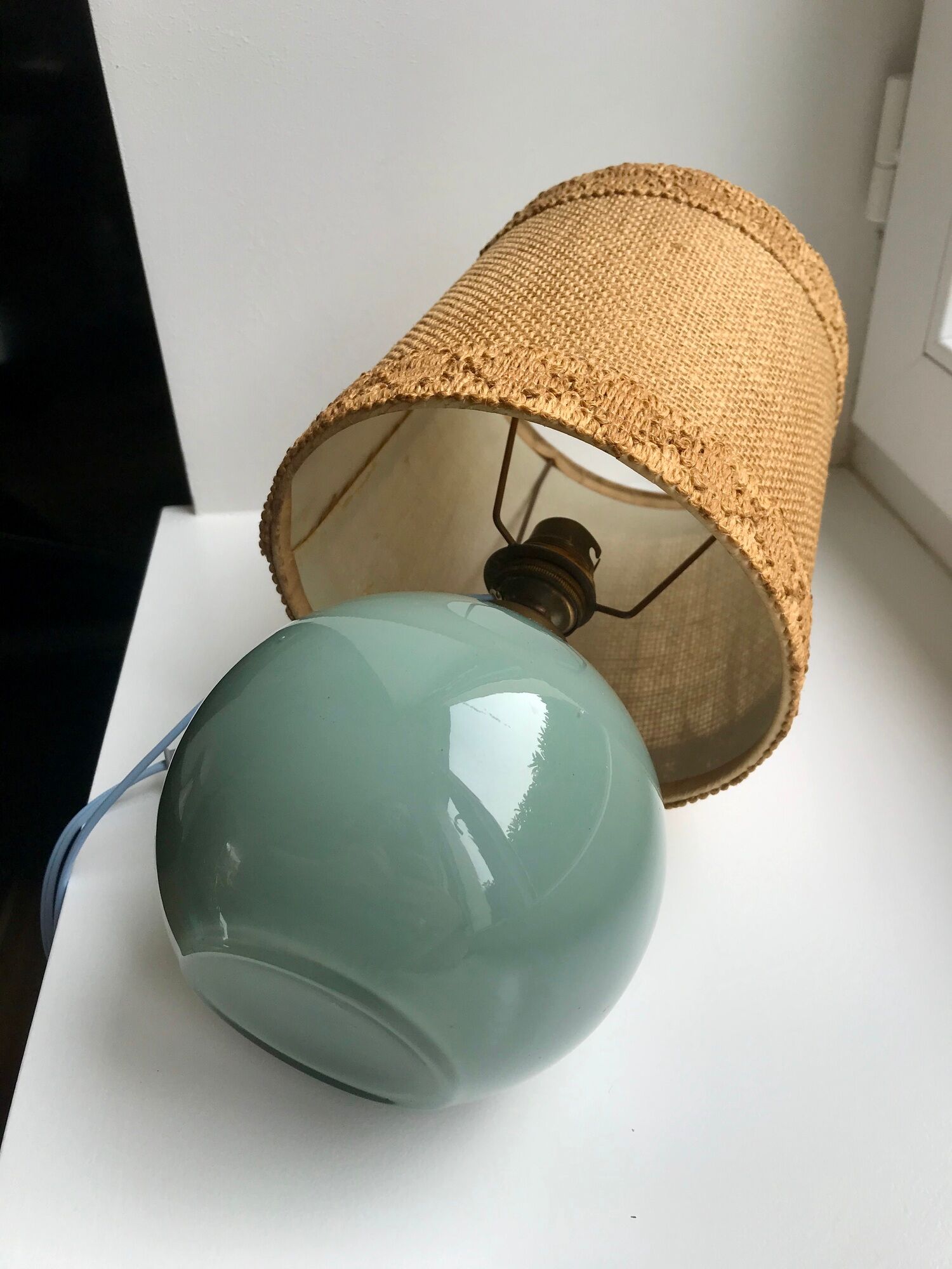 Table lamp with feet in water green opaline and woven lampshade 60s-70s