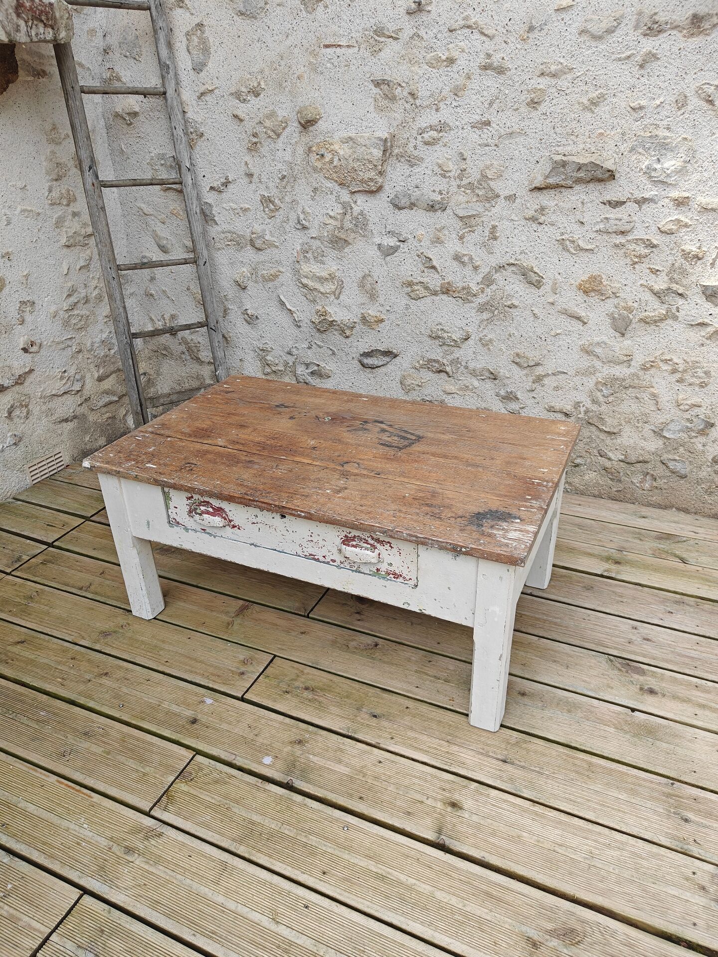 Distressed drawer coffee table, country farmhouse.